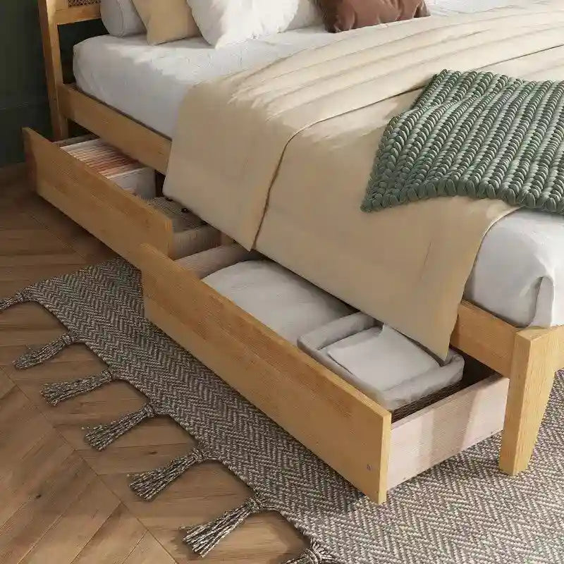 Lit plateforme King Size avec tête de lit en rotin, deux tiroirs