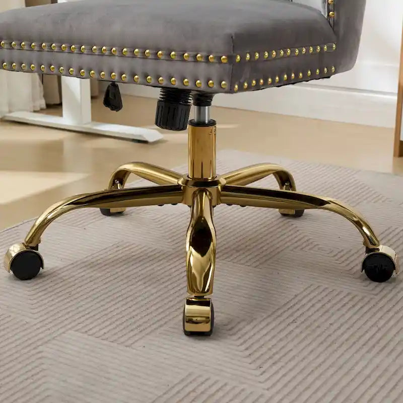 Fauteuil de bureau capitonné en velours gris avec base en métal doré - Chaise de bureau pivotante réglable